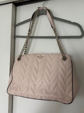 Kate Kate Spade Quilted Med Convertible Shoulder Bag in Peach Puff